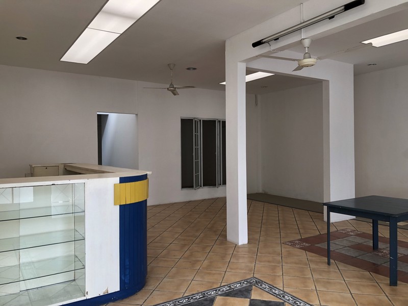 Rumah Strategis Benhil Cocok Untuk Usaha Bebas Banjir