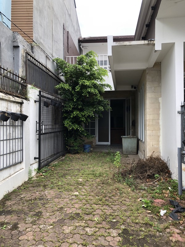 Rumah Strategis Benhil Cocok Untuk Usaha Bebas Banjir