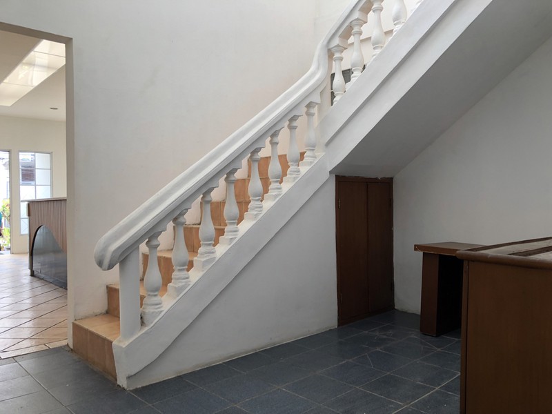 Rumah Strategis Benhil Cocok Untuk Usaha Bebas Banjir