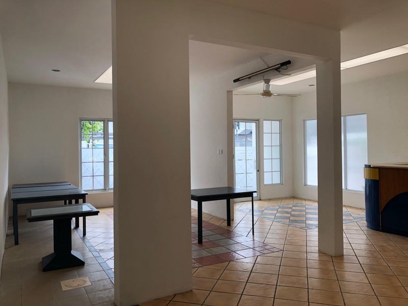 Rumah Strategis Benhil Cocok Untuk Usaha Bebas Banjir