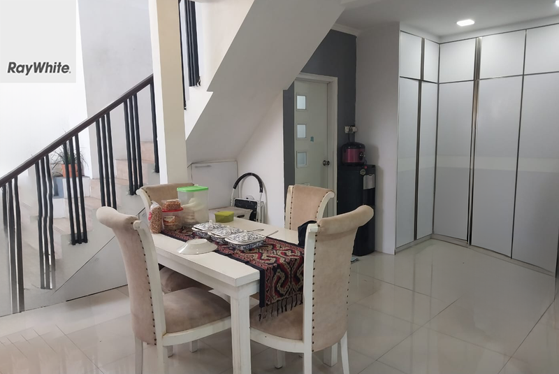 FOR SALE Rumah 3.5 Lantai Bendungan Hilir Jakarta Pusat