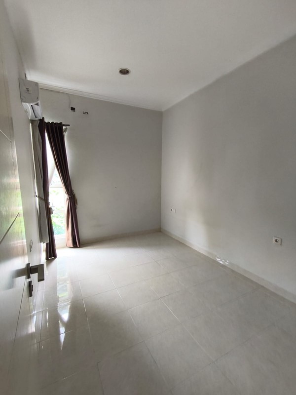 Rumah Standar 2 Lantai Siap Huni di The Spring Gading Serpong Dekat Sekolah