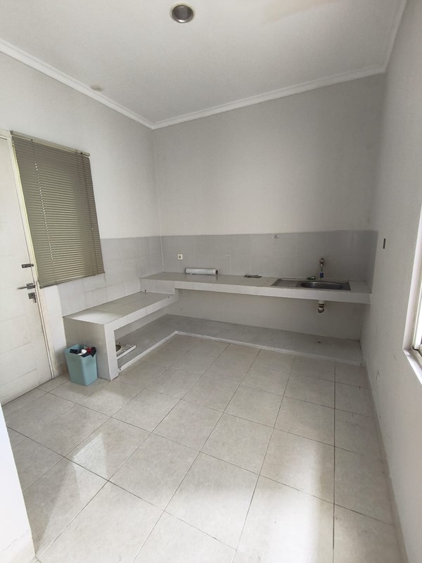 Rumah Standar 2 Lantai Siap Huni di The Spring Gading Serpong Dekat Sekolah