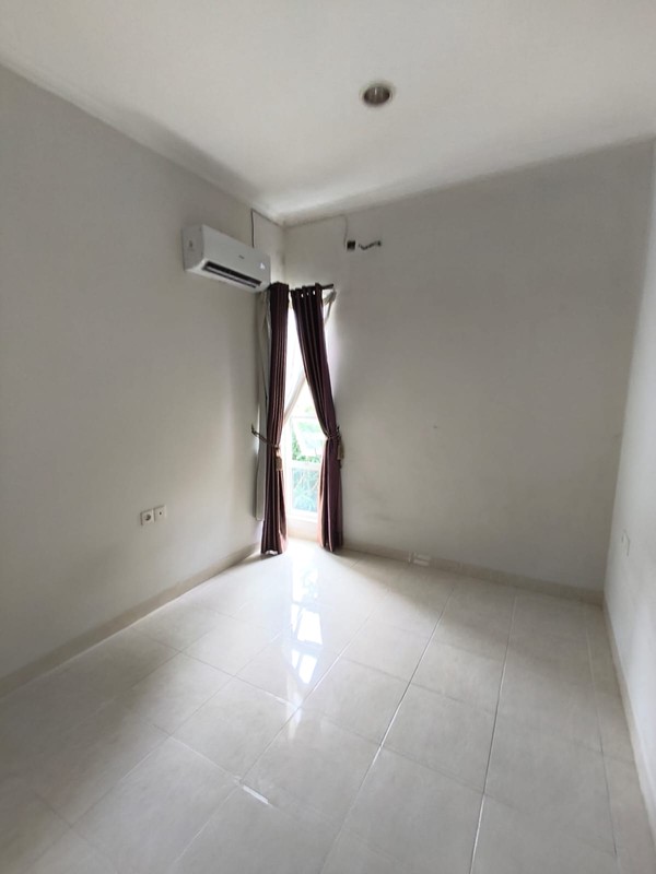 Rumah Standar 2 Lantai Siap Huni di The Spring Gading Serpong Dekat Sekolah