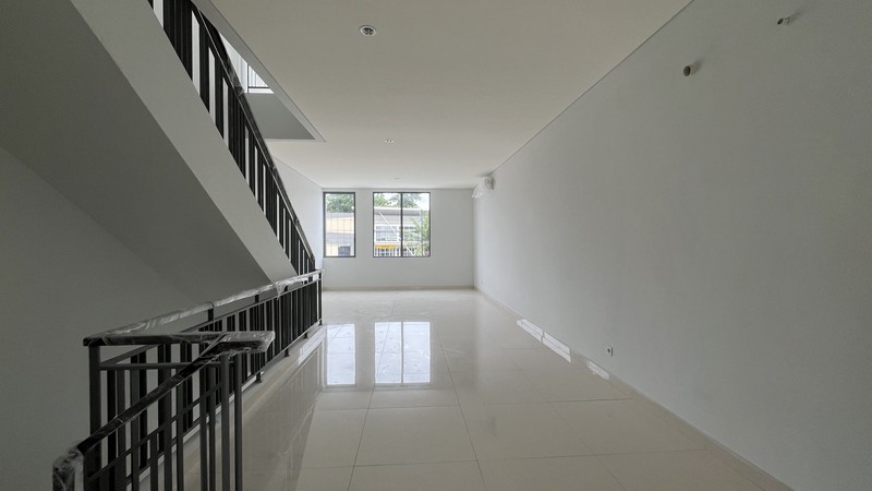 Dijual Ruko 3 Lantai Siap Pakai, Unit Terbatas! Lokasi Strategis Dan Ramai @Gading Serpong