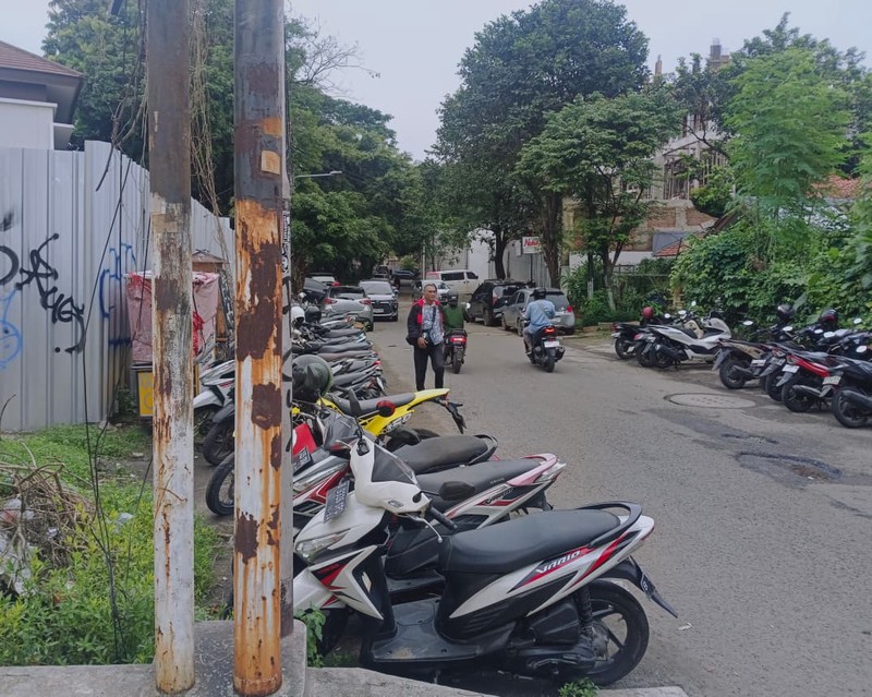 Dijual Rumah Tua Hitung Tanah Cocok Untuk Usaha Lokasi Strategis Di Jl. Cisanggiri, Petogogan, Kebayoran Baru, Jakarta Selatan