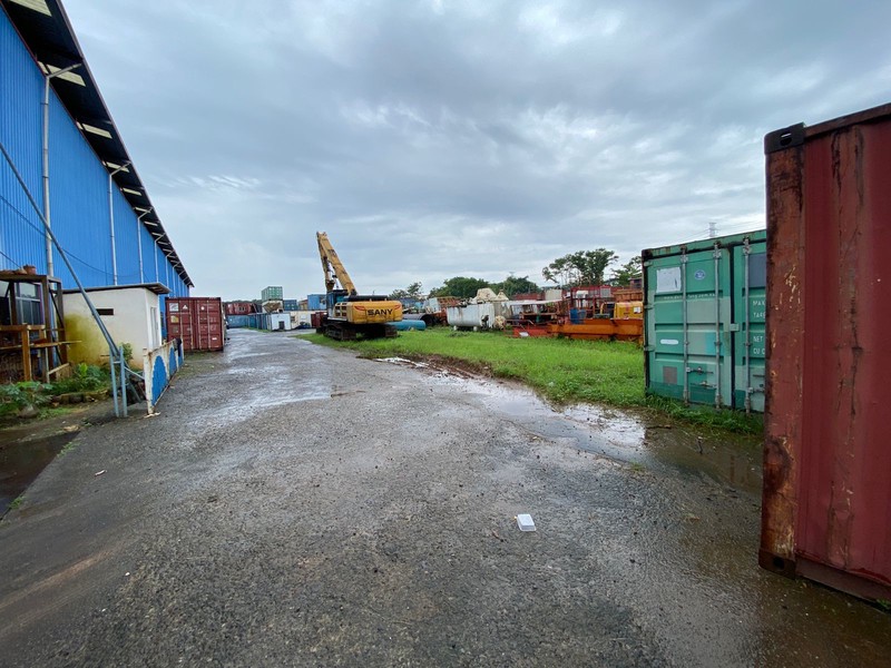 Bekasi tambun tanah 1267 posisi langsung akses tol disewakan dikontrakan untuk workshop