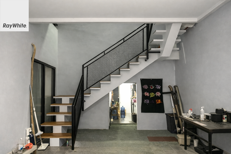 FOR SALE Rumah Cipinang ELok 2 Bangunan 2.5 Lantai Jakarta Timur