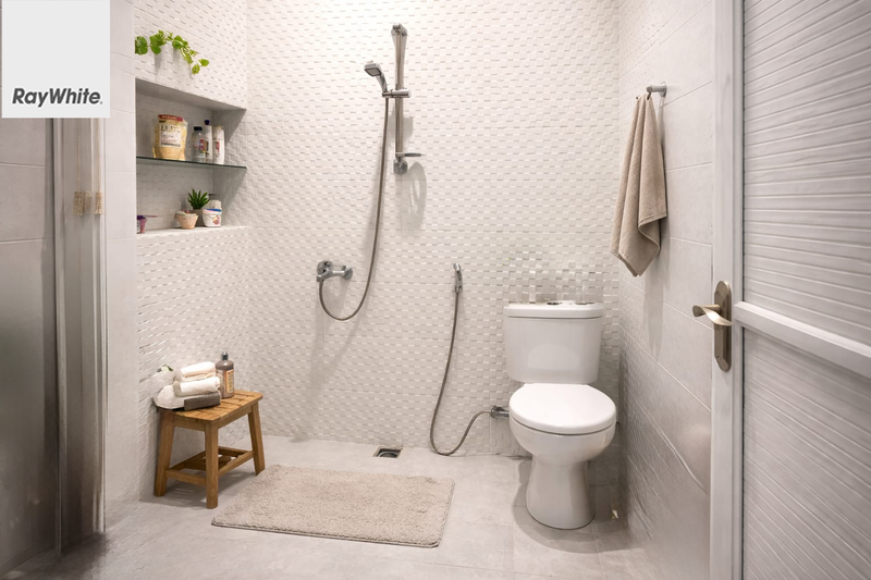 FOR SALE Rumah Cipinang ELok 2 Bangunan 2.5 Lantai Jakarta Timur