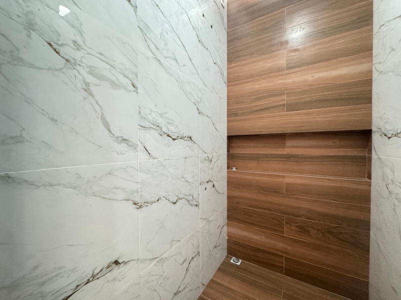 Brand New Rumah 3,5 Lantai Desain American Classic di Jagakarsa