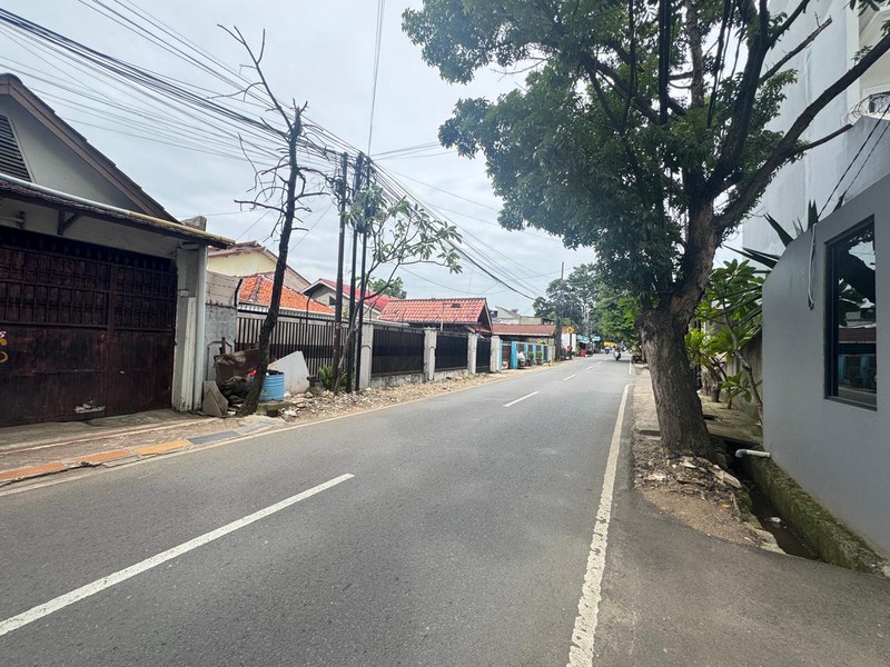 Brand New Rumah 3,5 Lantai Desain American Classic di Jagakarsa