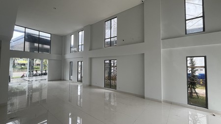 Dijual Ruko 3 Lantai Siap Pakai, Unit Terbatas! Lokasi Strategis Dan Ramai @Gading Serpong (HOEK)
