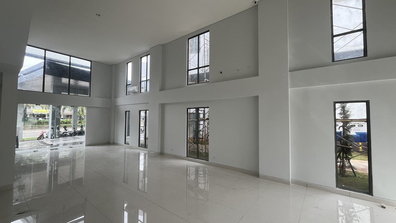 Dijual Ruko 3 Lantai Siap Pakai, Unit Terbatas! Lokasi Strategis Dan Ramai @Gading Serpong (HOEK)