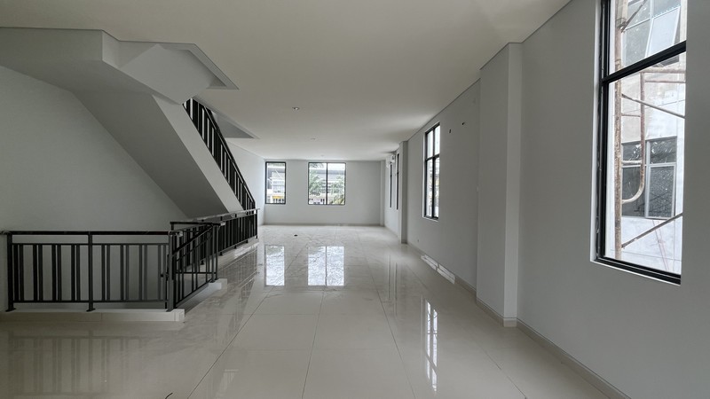 Dijual Ruko 3 Lantai Siap Pakai, Unit Terbatas! Lokasi Strategis Dan Ramai @Gading Serpong (HOEK)