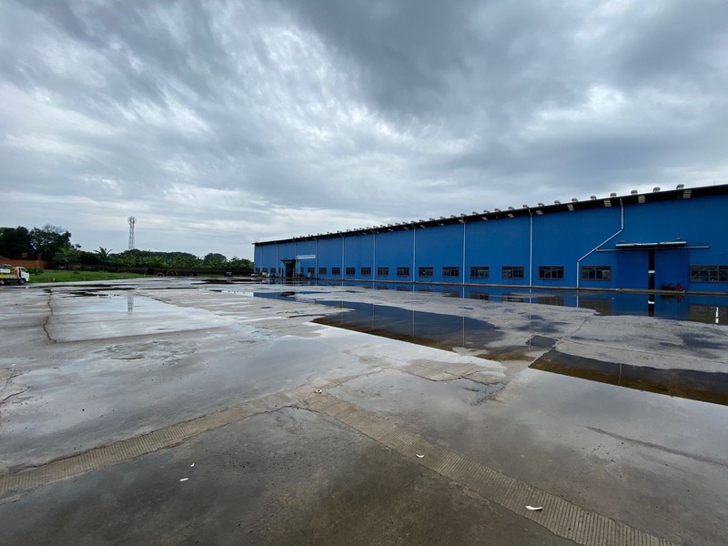 Bekasi tambun tanah 2115 posisi langsung akses tol disewakan dikontrakan untuk workshop