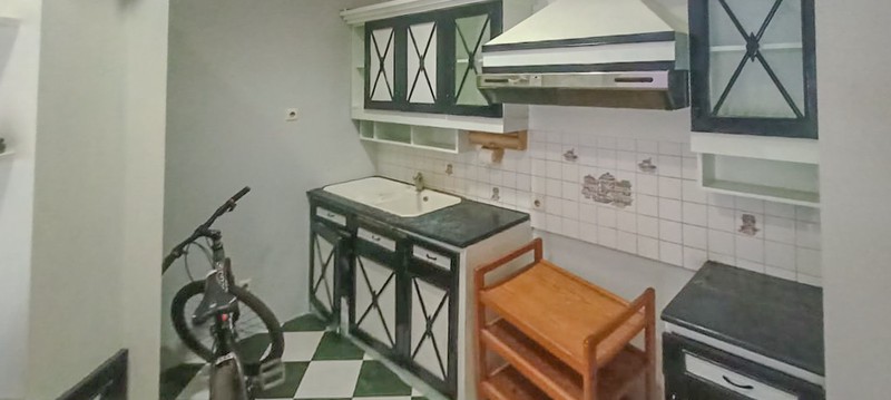 Rumah di Kasuari Bintaro Jaya Sektor 9, dekat Maleo, Mertilang