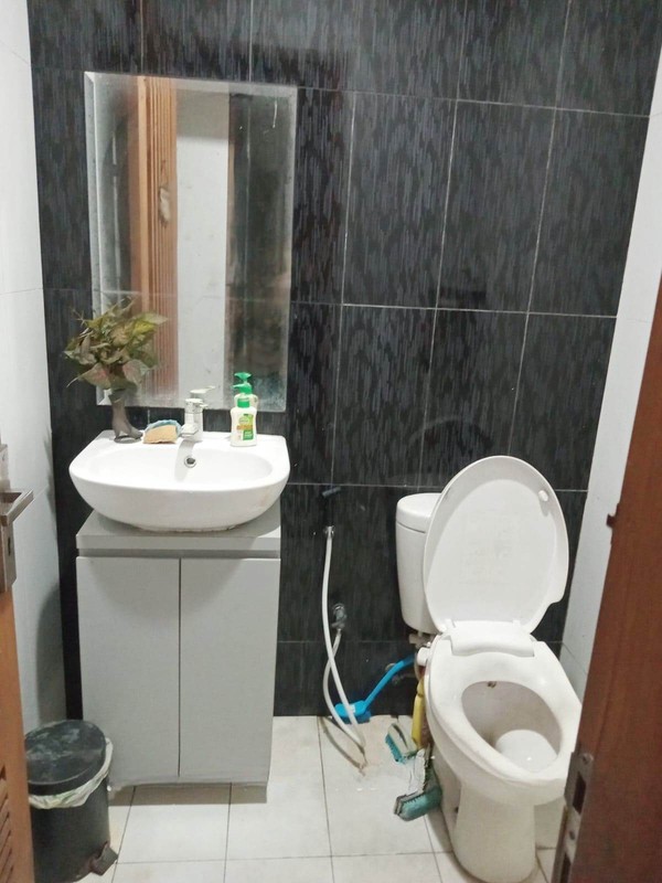 Rumah 2 Lantai, Bebas banjir lokasi strategis di Pondok Aren