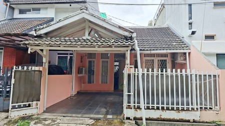 Rumah 1 Lantai Bebas Banjir di Bintaro Sektor 4.