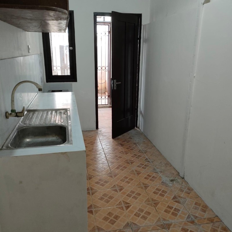 Rumah Dijual/Disewa Akses Jalan 2 Mobil Lokasi di Gandaria Selatan Cilandak Jaksel