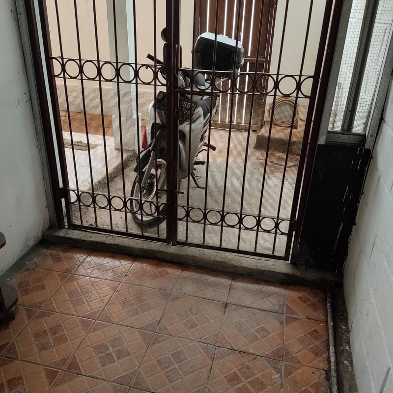 Rumah Dijual/Disewa Akses Jalan 2 Mobil Lokasi di Gandaria Selatan Cilandak Jaksel