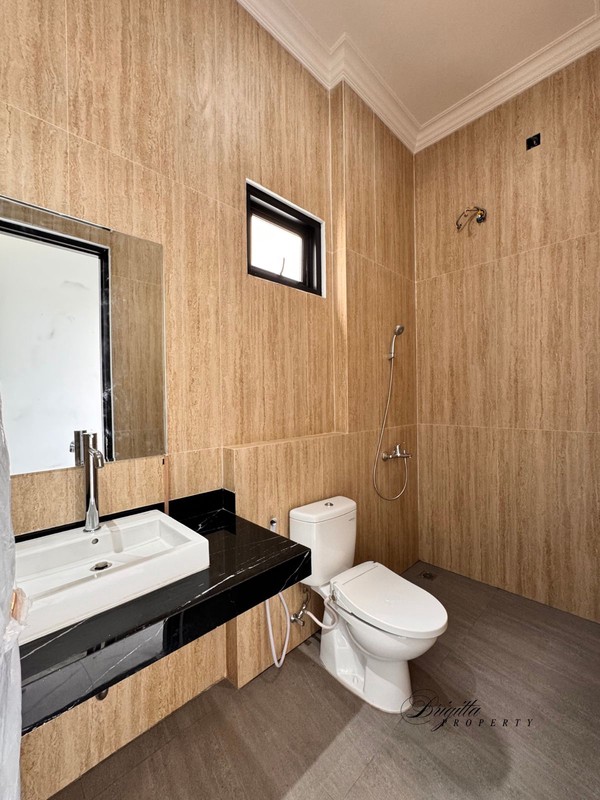 Dijual Rumah Baru Babatan Pantai - New Baru American Classic Modern Surabaya Timur Dekat Pakuwon City, Unair, Raya Kenjeran, Galaxy Mall