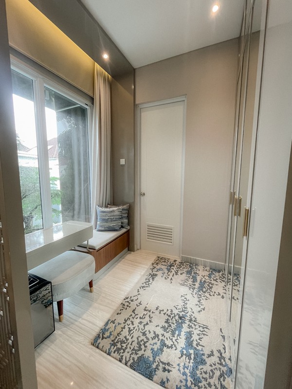 Rumah Full Furnished Dalam Cluster 2 Lantai Dengan Hunian Nyaman dan Asri Siap Huni @Serpong