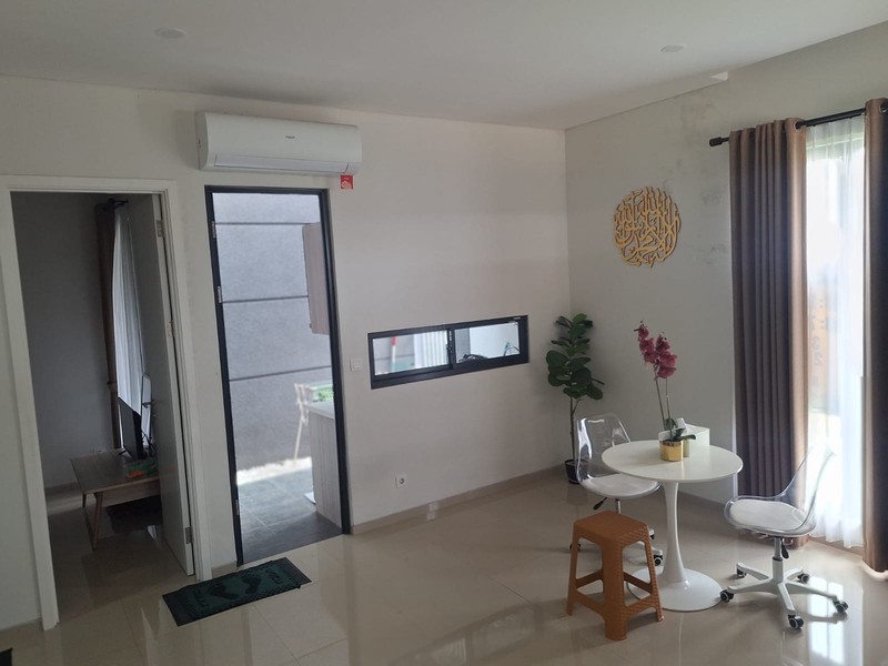 Rumah Bagus,bersih,aman di Graha Raya 