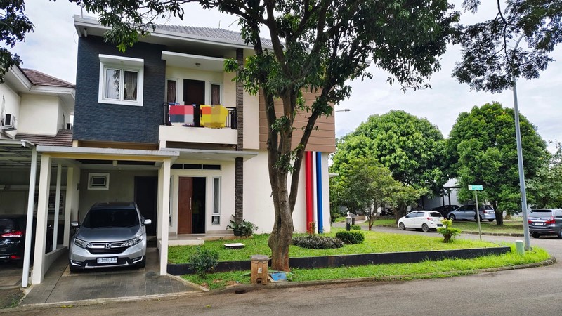 Dijual rumah depan t aman dalam cluster bebas banjir di Grand Wisata  
