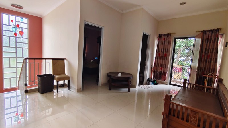 Dijual rumah depan t aman dalam cluster bebas banjir di Grand Wisata  