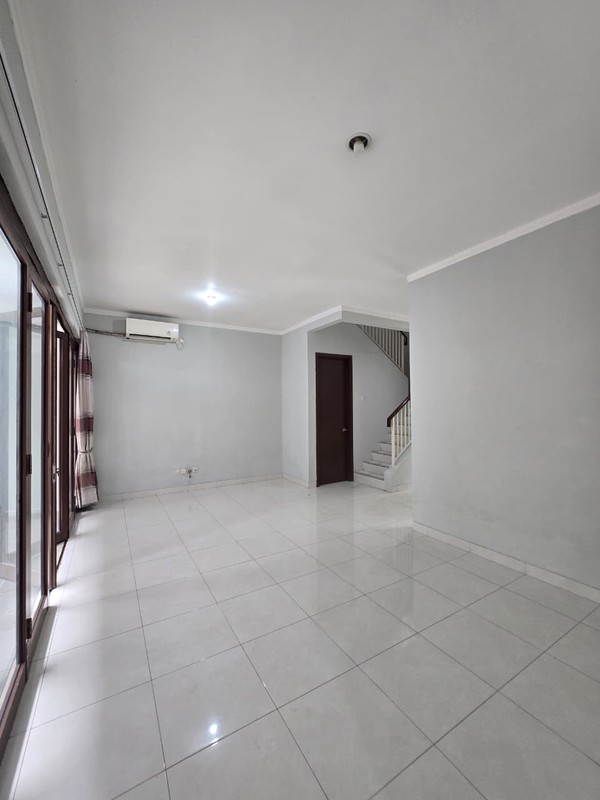 Disewakan Rumah  Bagus Siap Huni Di Cluster Discovery Fiore Bintaro Jaya