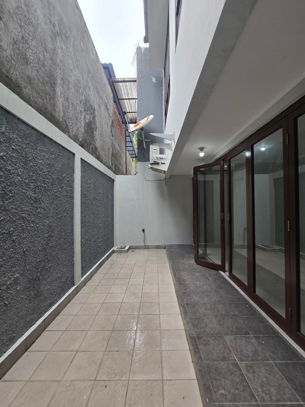 Disewakan Rumah  Bagus Siap Huni Di Cluster Discovery Fiore Bintaro Jaya