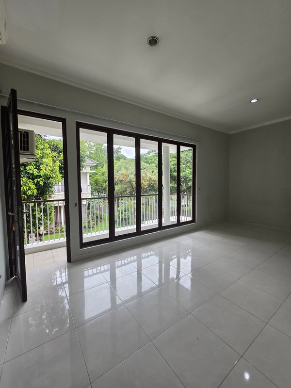 Disewakan Rumah  Bagus Siap Huni Di Cluster Discovery Fiore Bintaro Jaya
