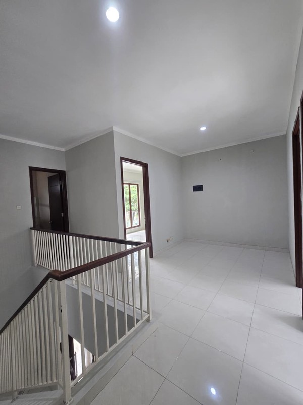 Disewakan Rumah  Bagus Siap Huni Di Cluster Discovery Fiore Bintaro Jaya