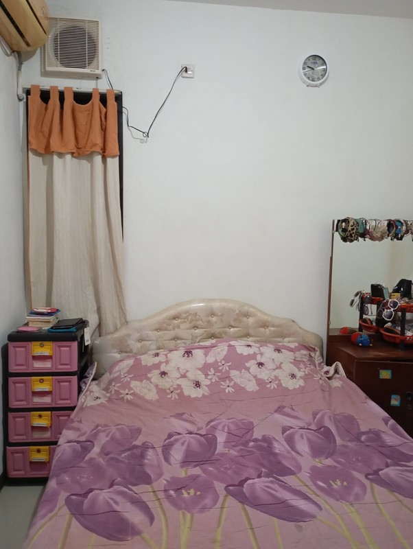 Rumah siap huni di pondok aren.