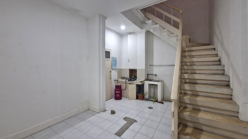 Disewa Rumah Lokasi Strategis Di Jl. Ciomas, Kebayoran Baru, Jakarta Selatan