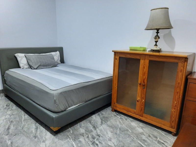 Dijual Rumah dengan kamar kos full furnished di lokasi nempel MRT Lebak Bulus