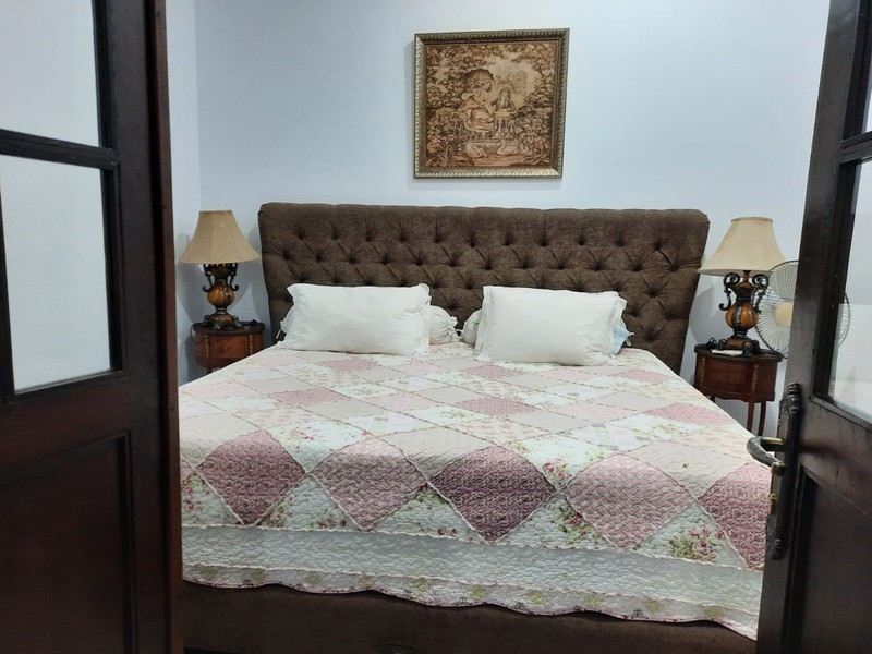 Dijual Rumah dengan kamar kos full furnished di lokasi nempel MRT Lebak Bulus