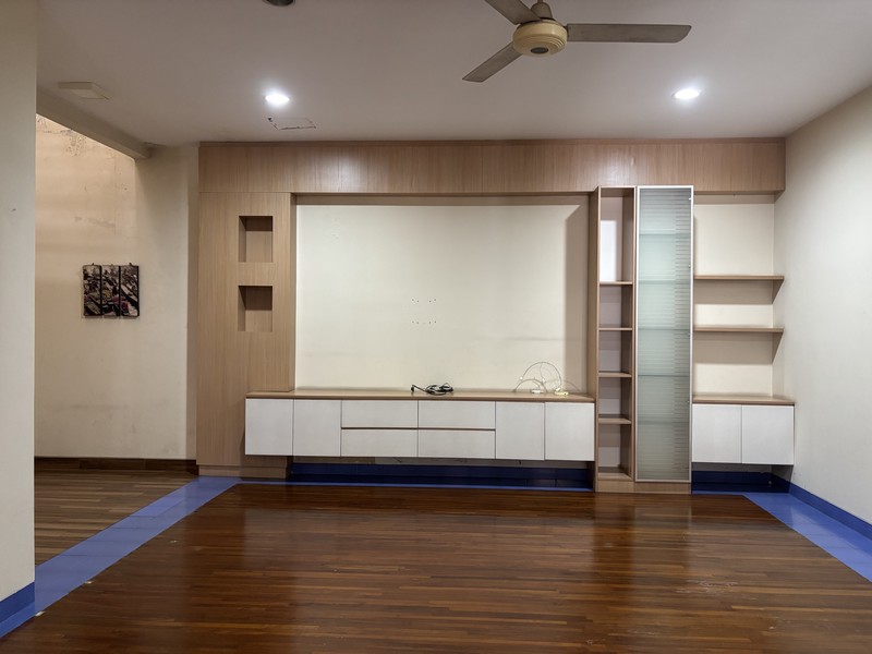 Super Murah! Rumah Kokoh 2.5 Lantai, Rapi Terawat di Kota Wisata Cibubur 