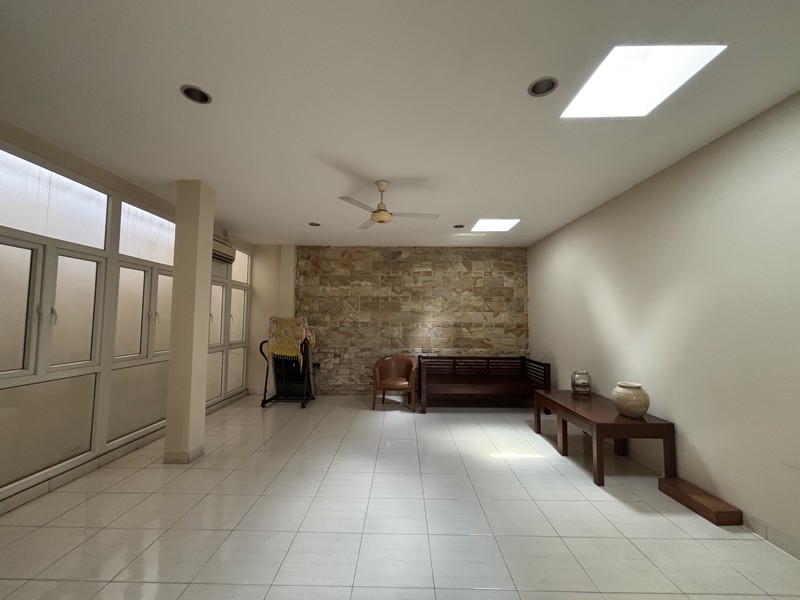 Super Murah! Rumah Kokoh 2.5 Lantai, Rapi Terawat di Kota Wisata Cibubur 