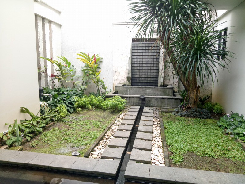 For rent Bright, Modern and Quite House in Senopati Area