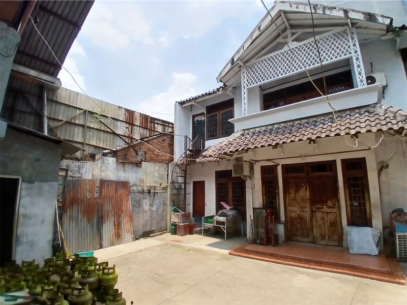 Dijual cepat  sebrang One Bell park,lahan di jalan fatmawati cocok untuk usaha ruko atau komersial