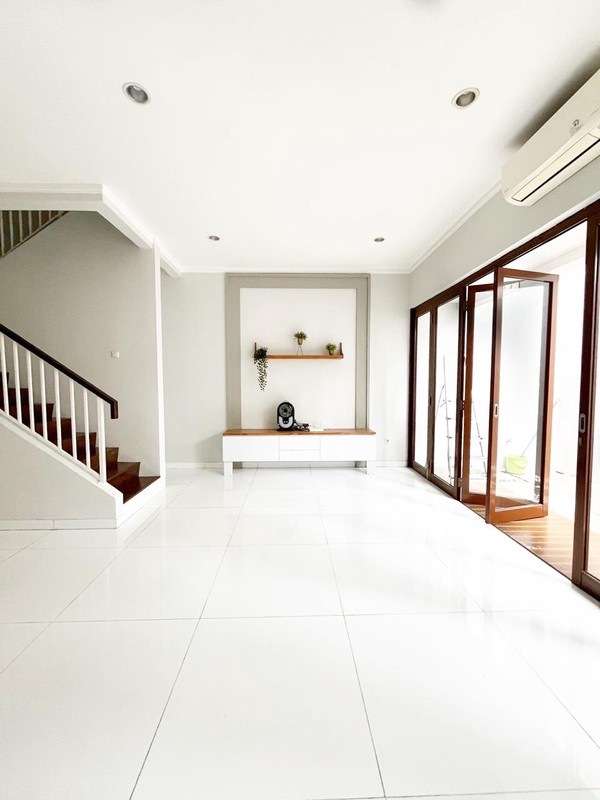 Rumah Bagus,dalam cluster,lingkungan bersih di Bintaro Jaya 9