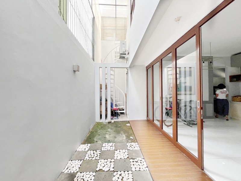 Rumah Bagus,dalam cluster,lingkungan bersih di Bintaro Jaya 9