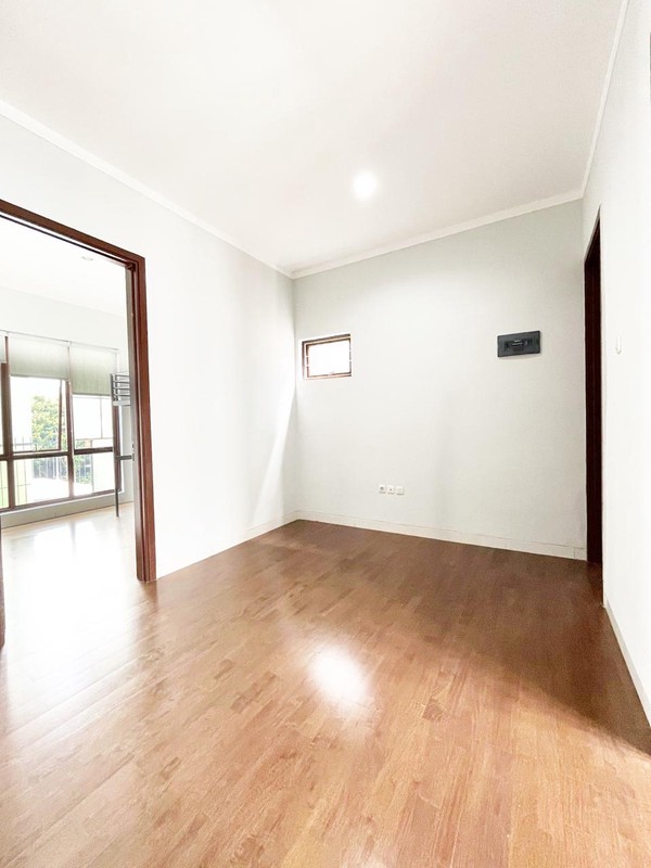 Rumah Bagus,dalam cluster,lingkungan bersih di Bintaro Jaya 9