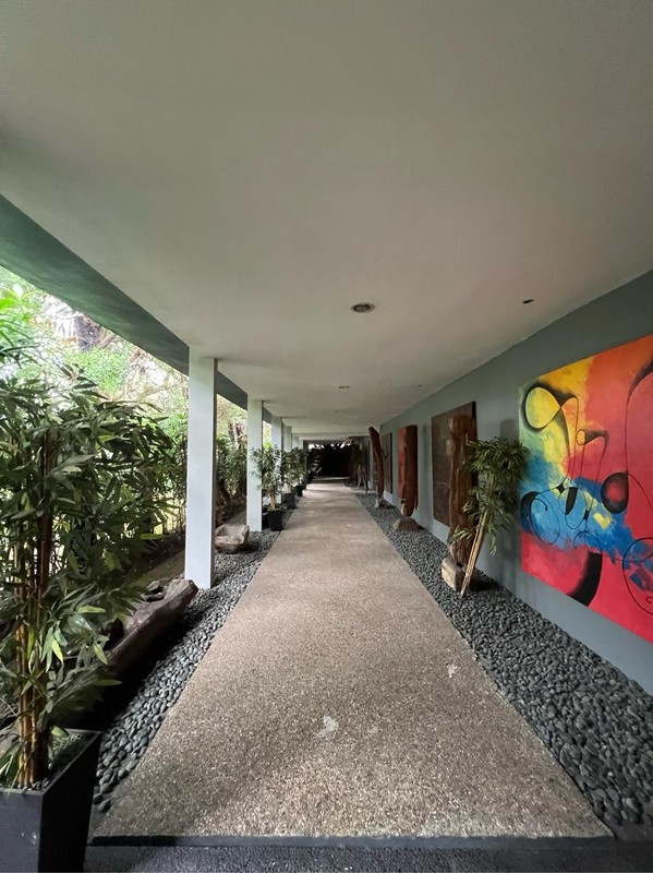 Rumah Mewah dengan lahan luas di cluster Bintaro Jaya Sektor 5