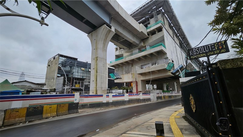 Dijual cepat Gedung 3.5 lantai di lokasi strategis di jalan Proklamasi,menteng Jakarta Pusat