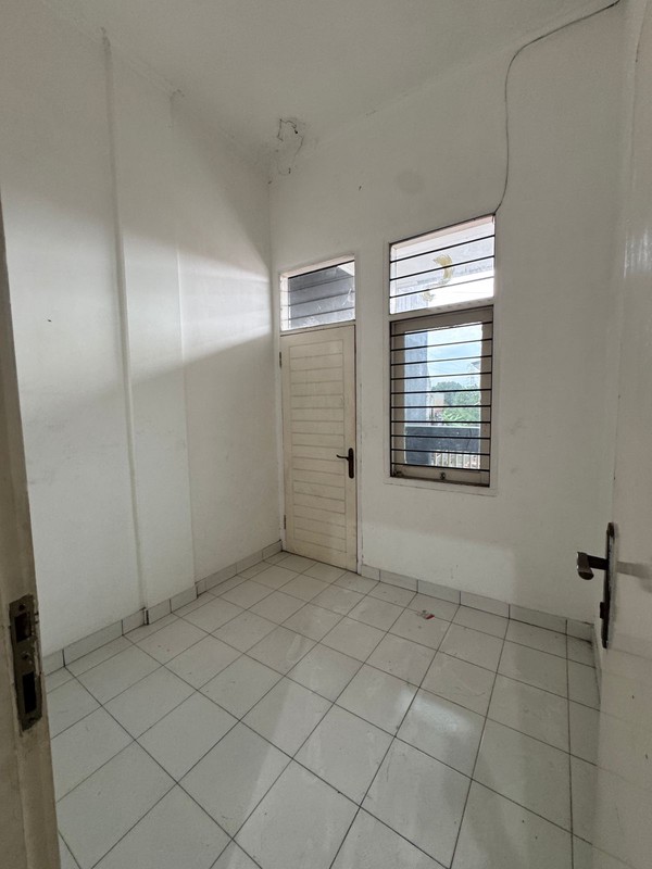 Ruko dan Gudang Besar Terjangkau di Kopo Permai