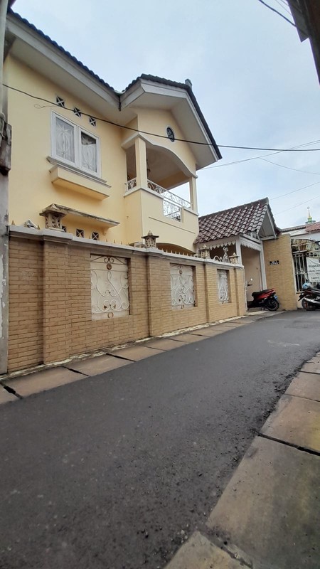 Rumah 2 Lantai Dijual Lokasi di Kramat Jati Jaktim