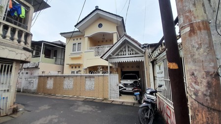 Rumah 2 Lantai Dijual Lokasi di Kramat Jati Jaktim