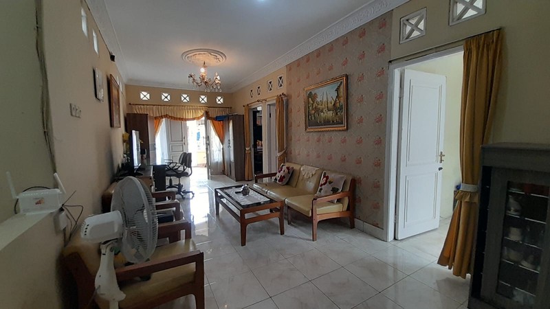 Rumah 2 Lantai Dijual Lokasi di Kramat Jati Jaktim